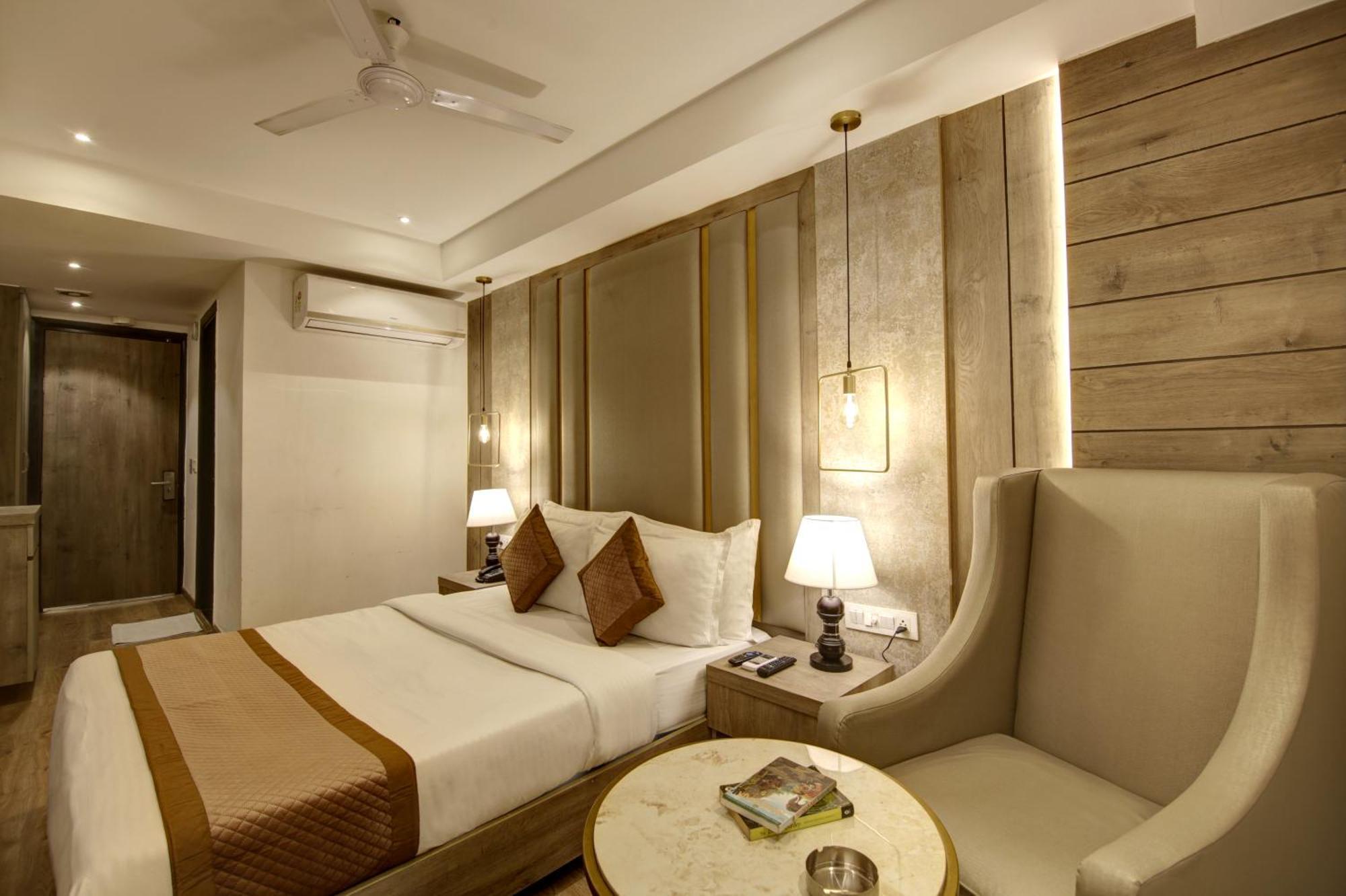 Hotel Town Grand Patel Nagar 新德里 外观 照片