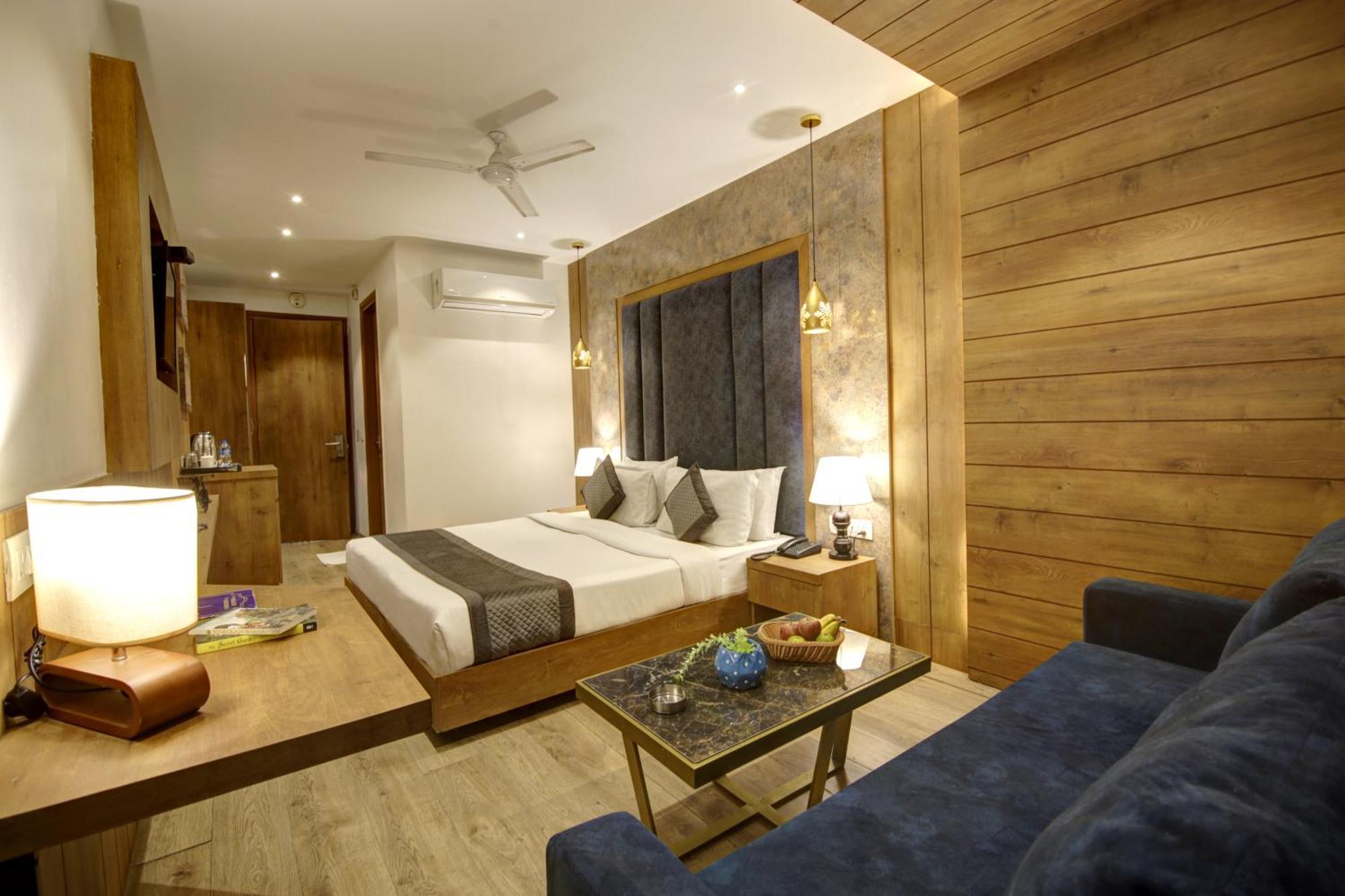 Hotel Town Grand Patel Nagar 新德里 外观 照片