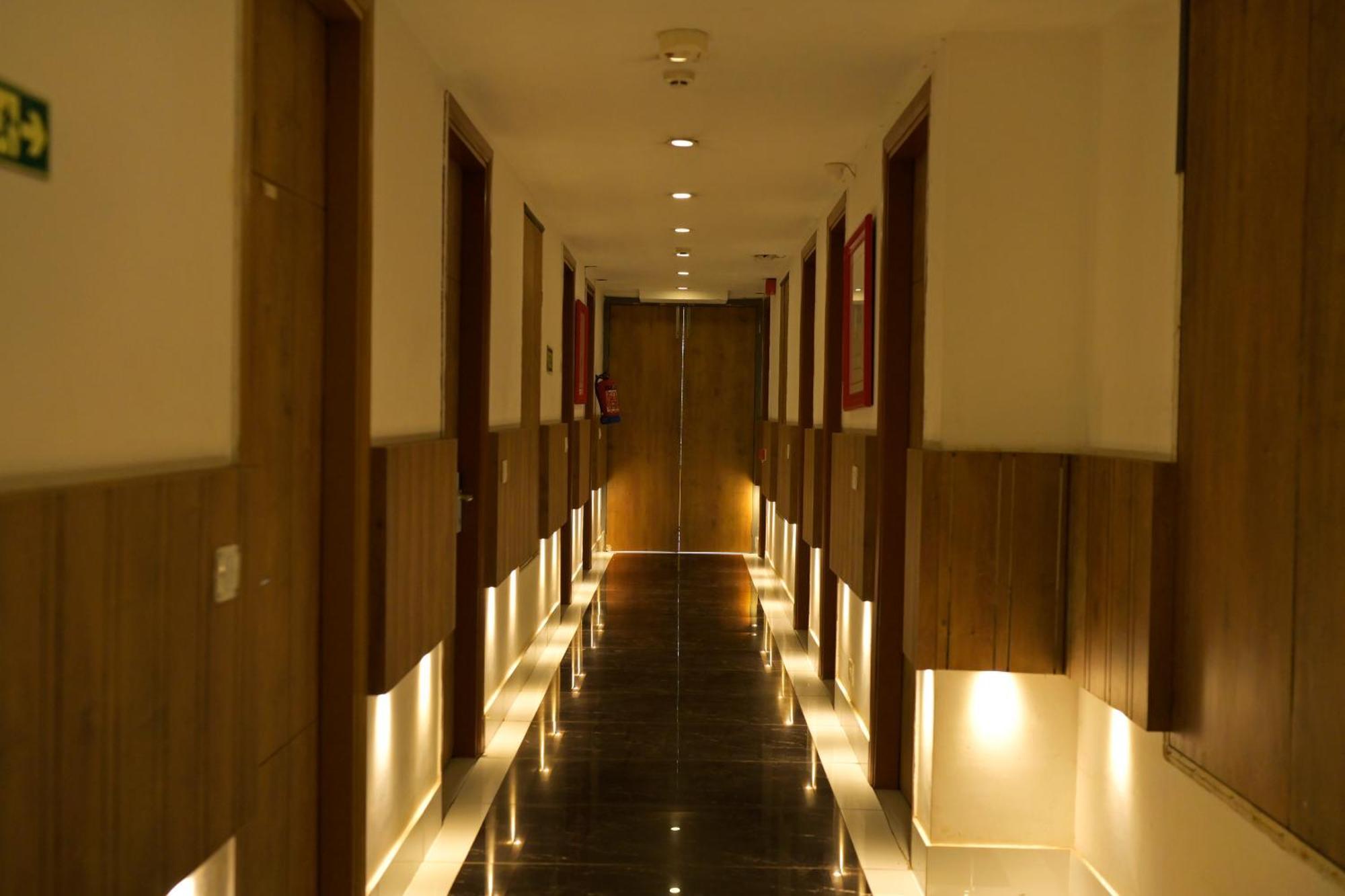 Hotel Town Grand Patel Nagar 新德里 外观 照片