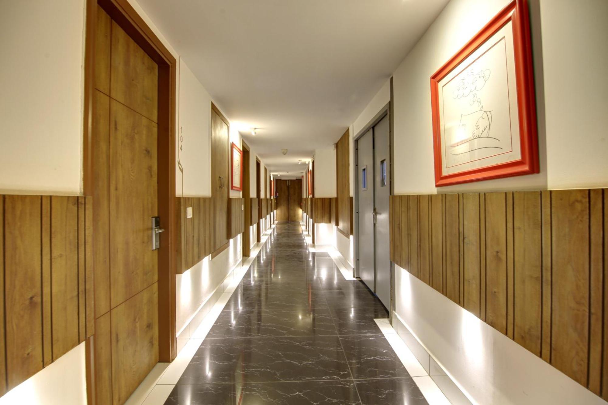 Hotel Town Grand Patel Nagar 新德里 外观 照片