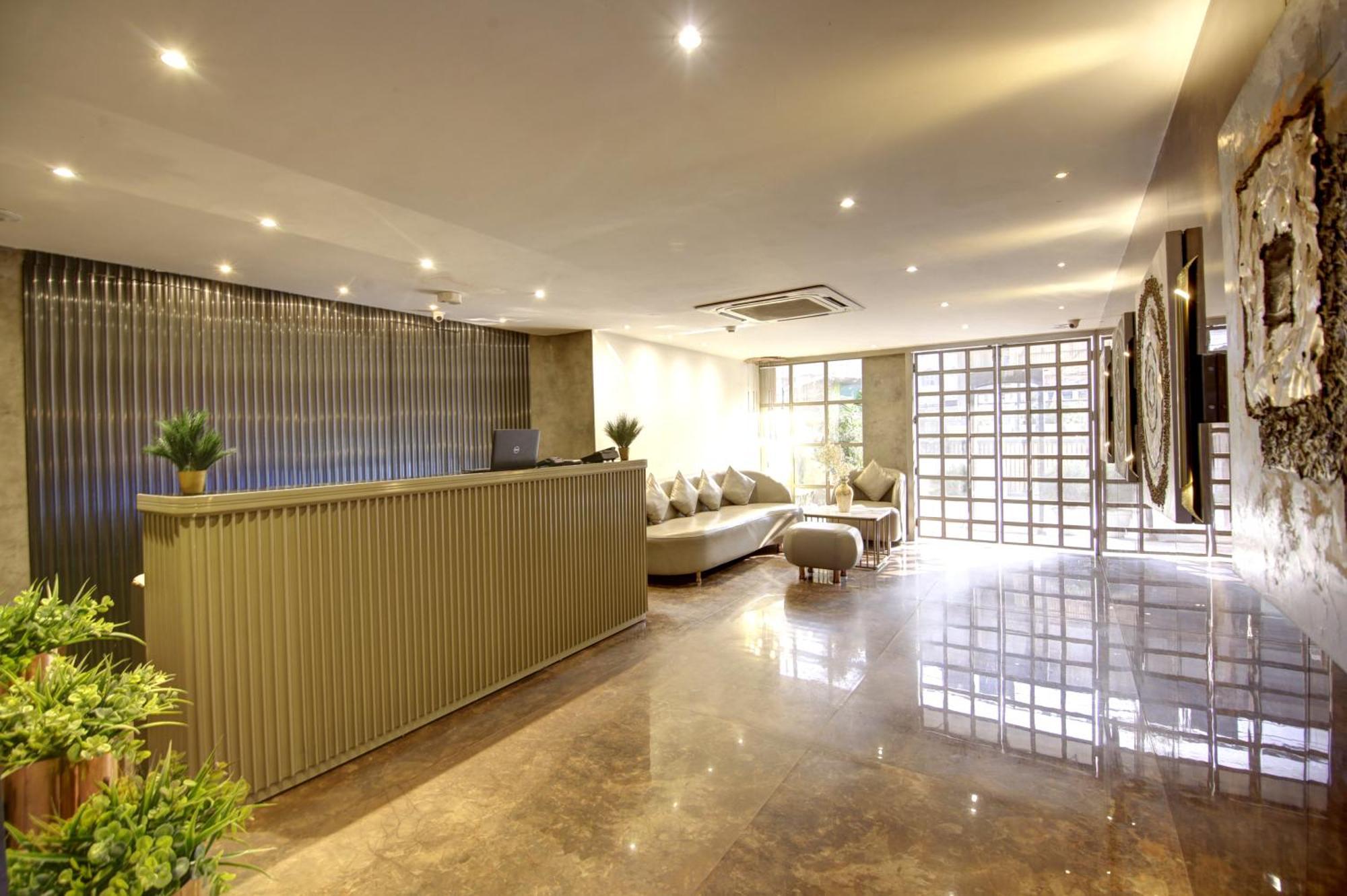 Hotel Town Grand Patel Nagar 新德里 外观 照片